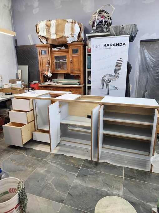 Корпус кухни KARANDA с фасадами из фанеры в мастерской. фасады из фанеры, Саратов